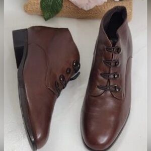 Munro Leather Ankle Boots🔥